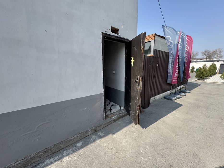 Текстиль катта ёлни буйида жойлашкан 2та дукон (бокс) ижарага берилади