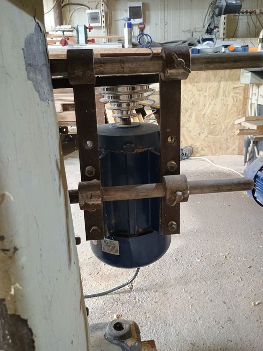 Freza de tâmplărie cu ax de 30 mm