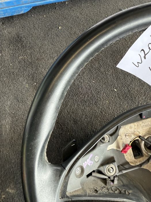 Кожен волан Mercedes benz w20446033 C E класа с пера