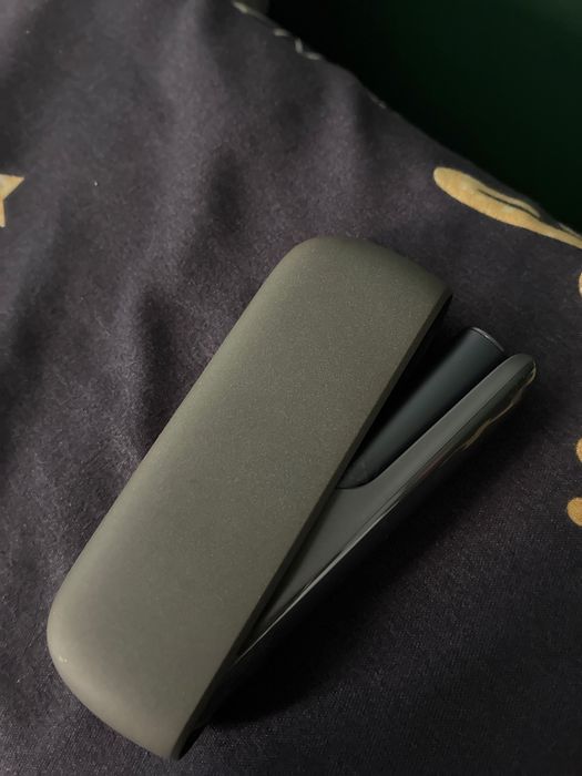 Iqos Iluma  nou tinut in cutie