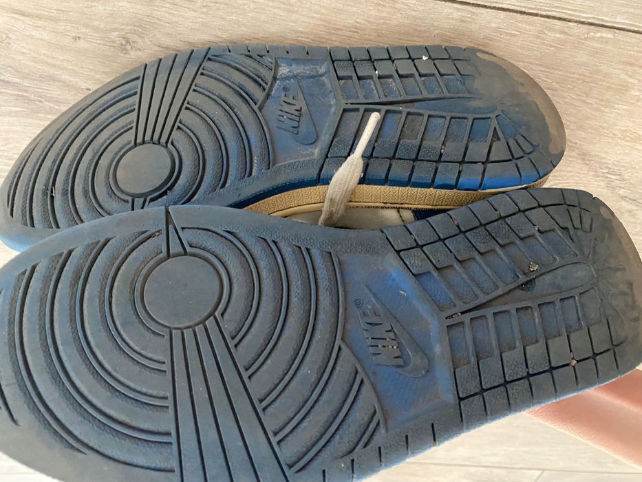 Nike Air Jordan 1 Low Fragment x
Travis Scott