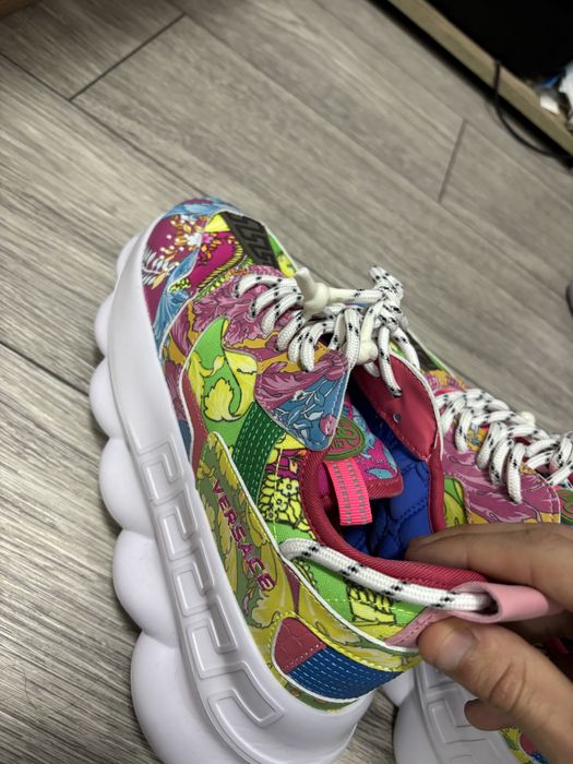 Versace chain reaction