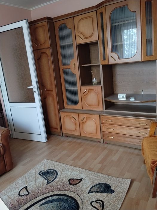 Închiriez apartament
