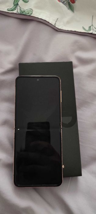 Samsung Z flip 4 Gold 128GB