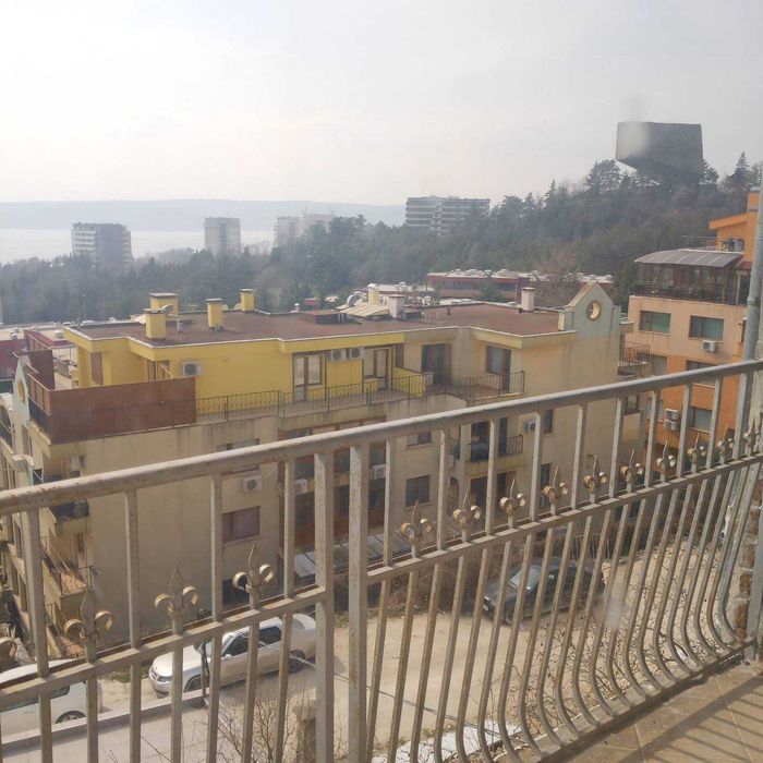 Продава се Къща в Варна, Бриз - 280 кв.м за 1075 €/кв.м - Снимка #2