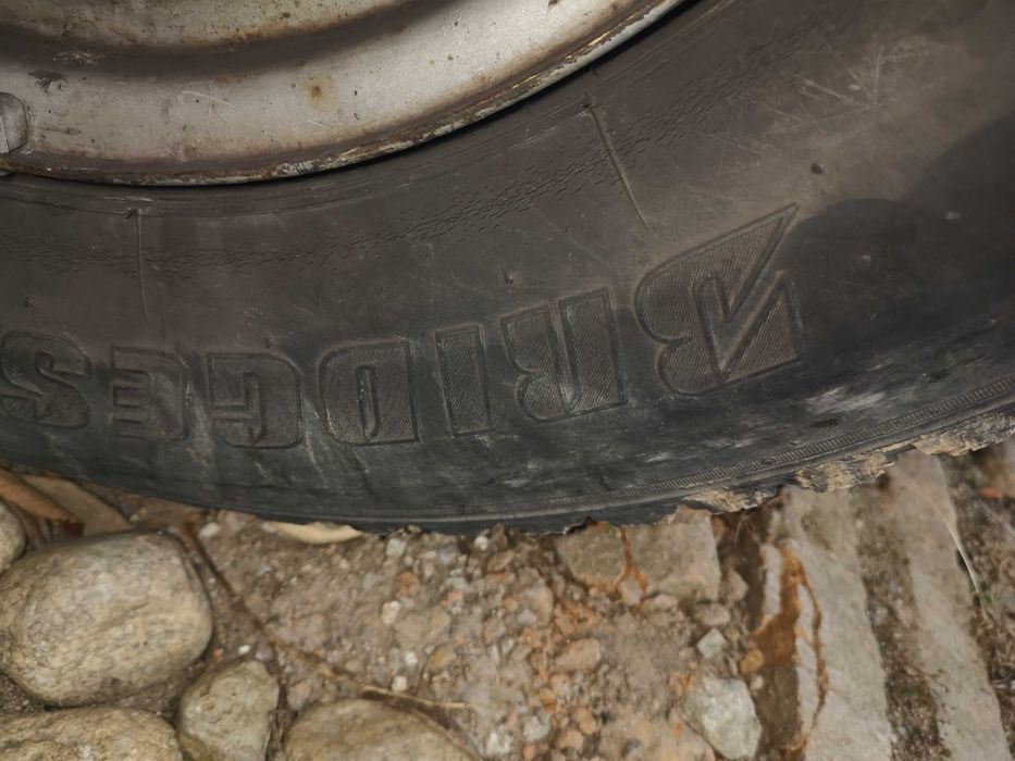 Bridgestone гуми за бус 215 75 16 Всесезонни 6мм грайфер