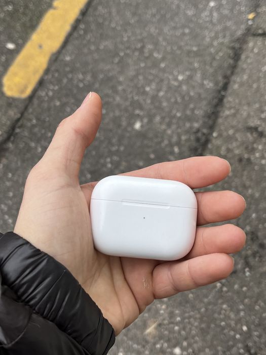 Urgent airpods pro 1