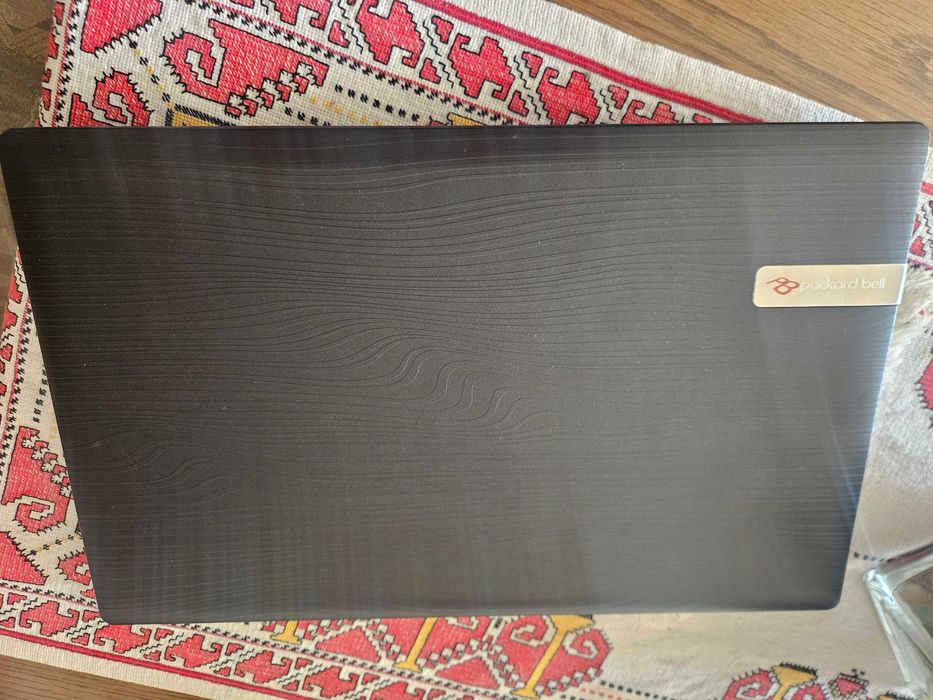 Лаптоп Packard Bell 6Gb 128Gb Windows 10