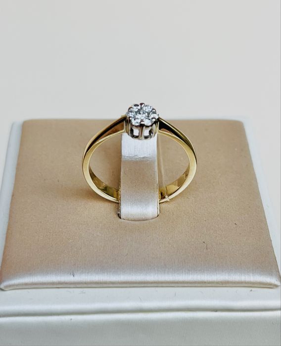 Золотое кольцо с бриллиантами 750 Россия