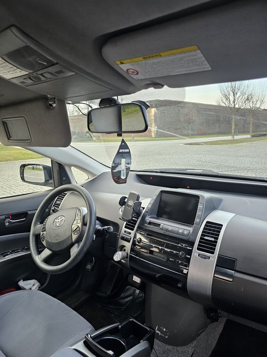 Toyota Prius 2  Hybrid / + Gpl