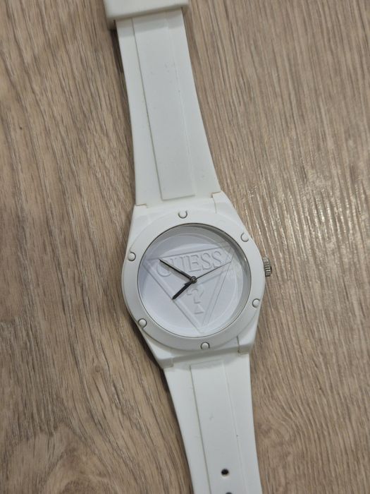 Оригинален часовник Guess