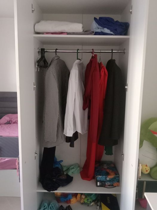 Спальный гарнитур б/у срочно продаю