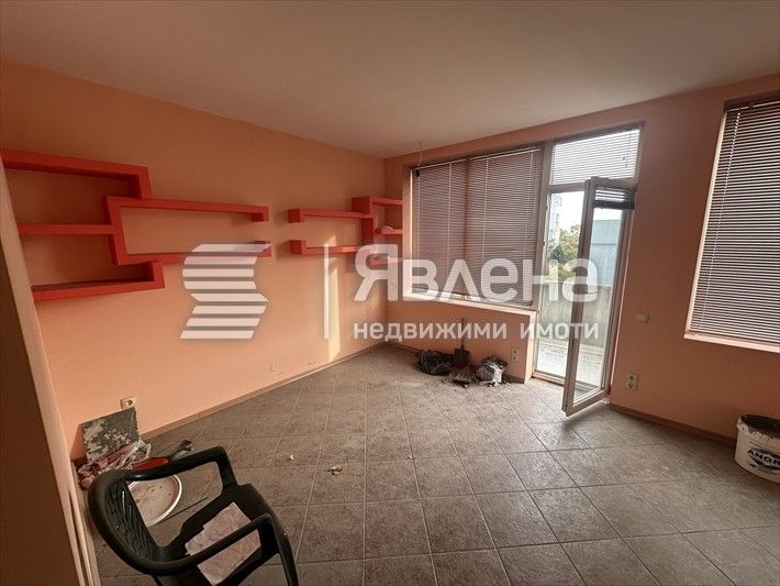 Продава се Многостаен апартамент в Варна, Спортна зала - 253 кв.м за 1673 €/кв.м - Снимка #1