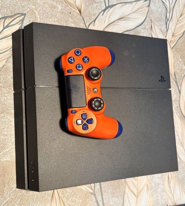 Ps 4 Pro holati zur deyarli ishlatilmagan 1 joystick bor