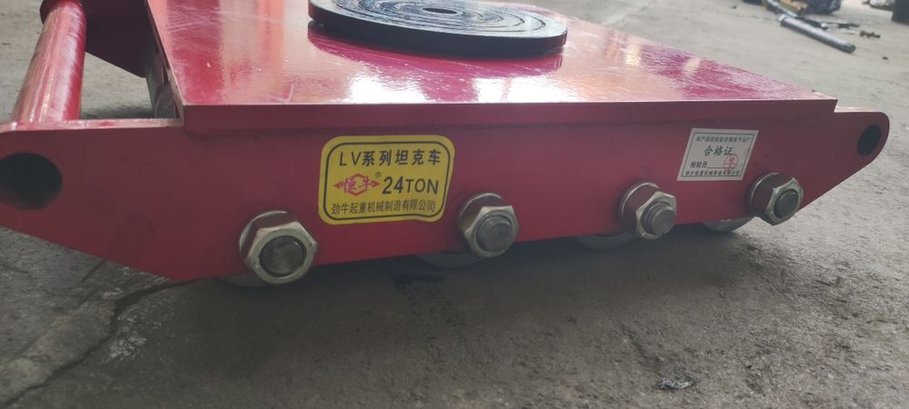 Tank Sotiladi 
Yangi 24T lik 16ta pochivnik (balon)
Narxi 990$kelisham