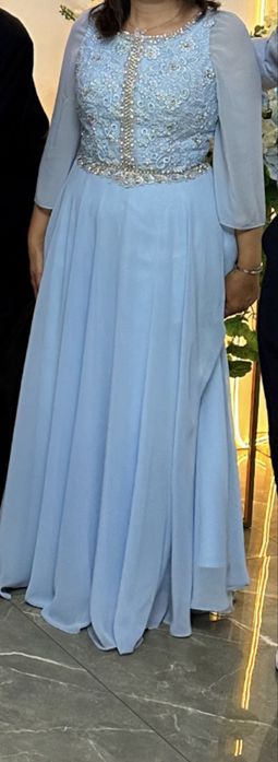 продам вечерние платья