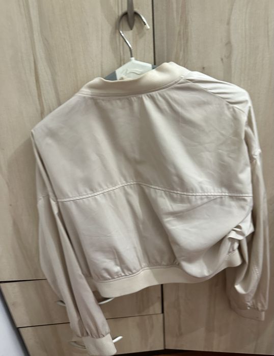 ветровка ZARA укороченная