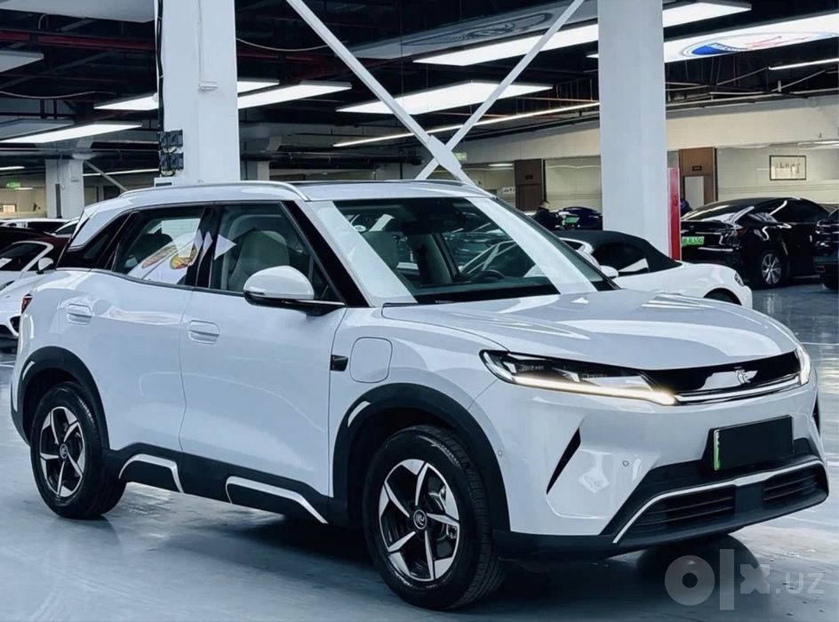 BYD Yuan UP EV очень хорошем комплектации