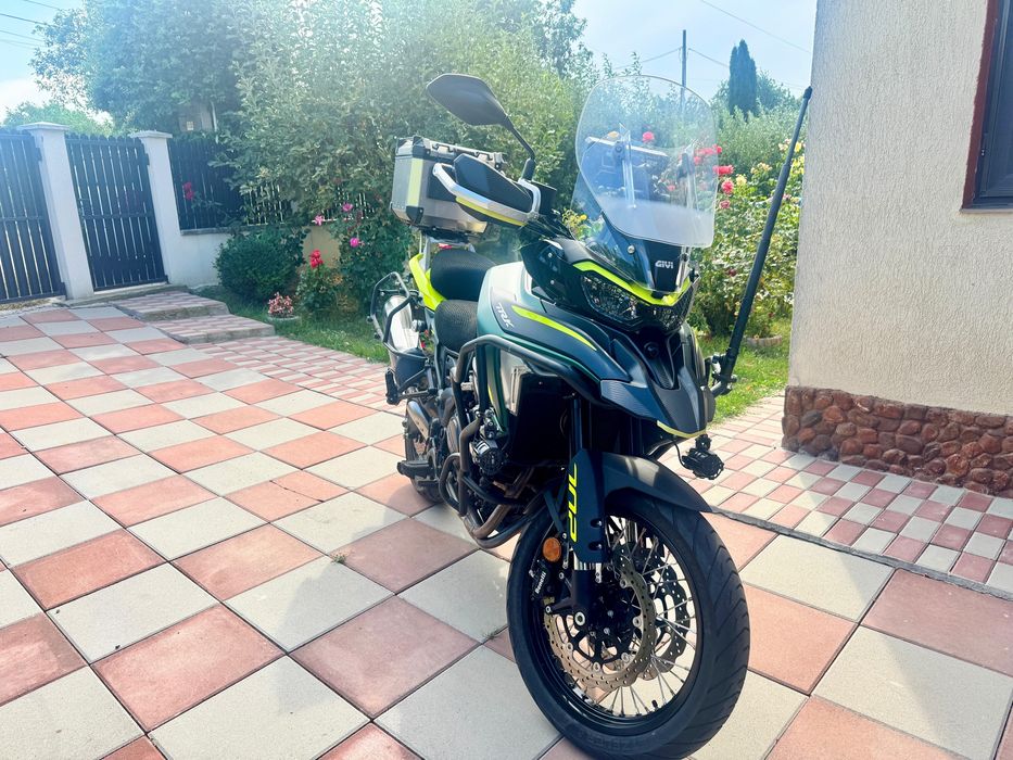 Benelli TRK 702X