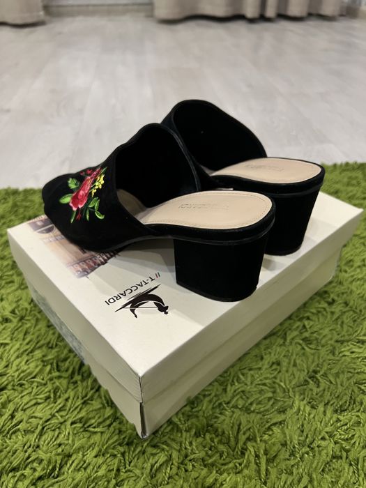 Туфли открытые 2000тг