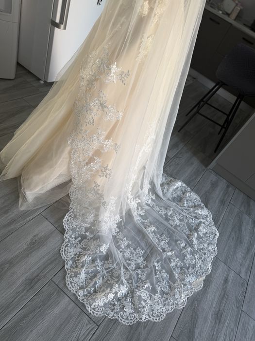 Voal superb cu broderie 2,3 m ivory