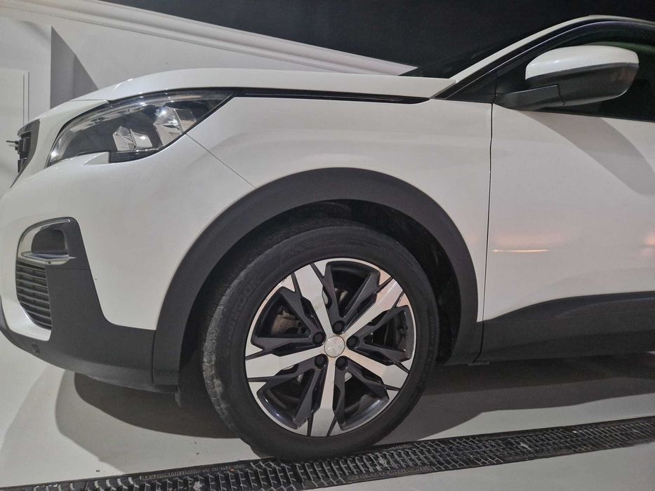 Autoturism PEUGEOT 3008 SUV.64000 km REALI