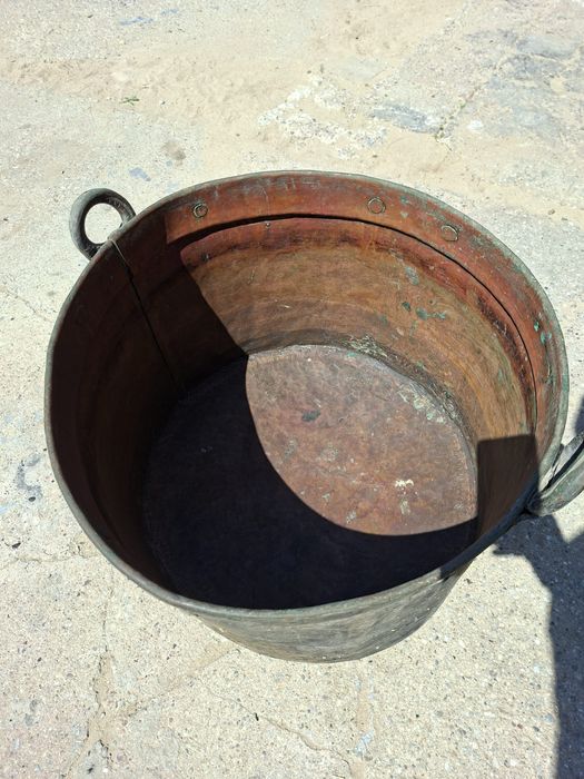 Vând cazan cupru de aproximativ 100 litri