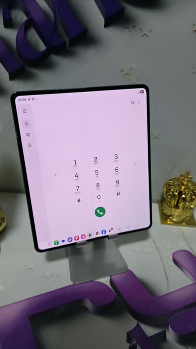 Samsung Z Fold 4 5G 256GB 12 GB Ram Duos.Preṭ fix!