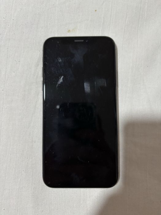 Айфон хс 64гб.