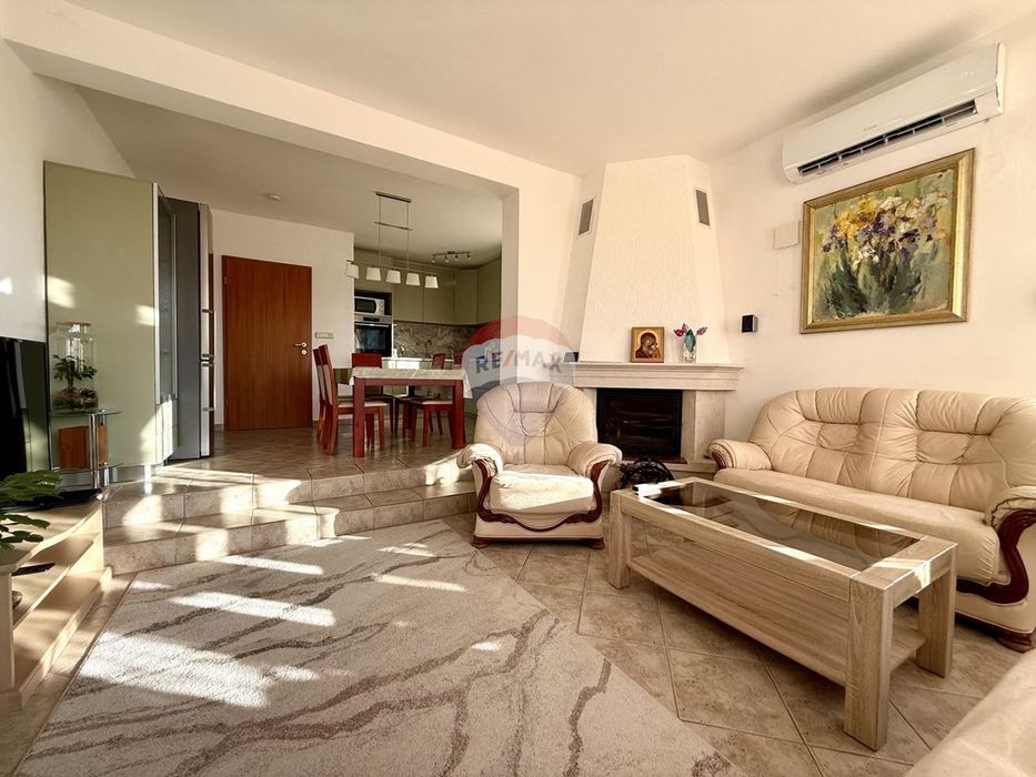 Къща с четири спални и планинска гледка за продажба, Балчик, Я.И.