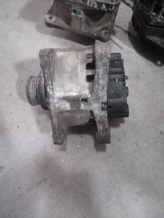 Alternator Renault Megane Clio dacia 1.5 d