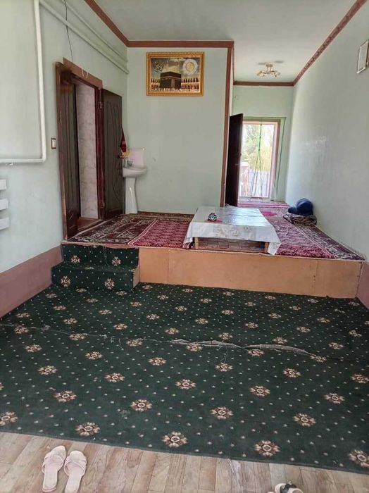 Уй сатылады (Саманбай, жолдын бойы)