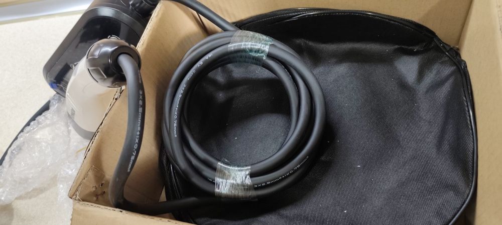 Зарядное устройство от Фирмы "ROMADA" Оригинал товар.

Производство Ки