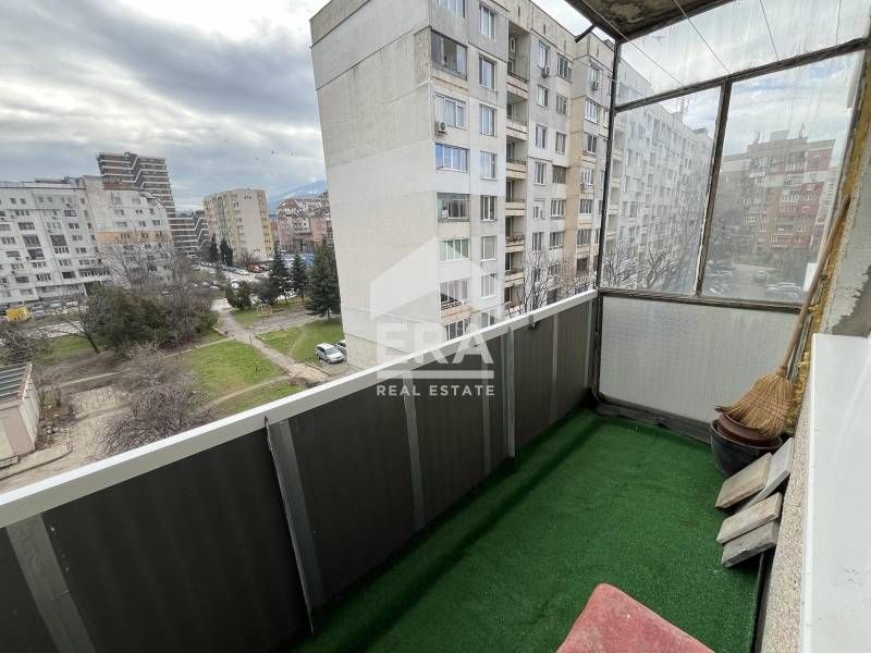 Тристаен апартамент в ж.к. Младост 4