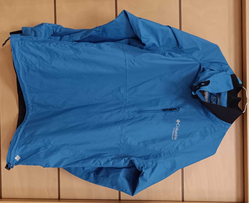 Columbia®-Omni-Tech™-Много Запазено