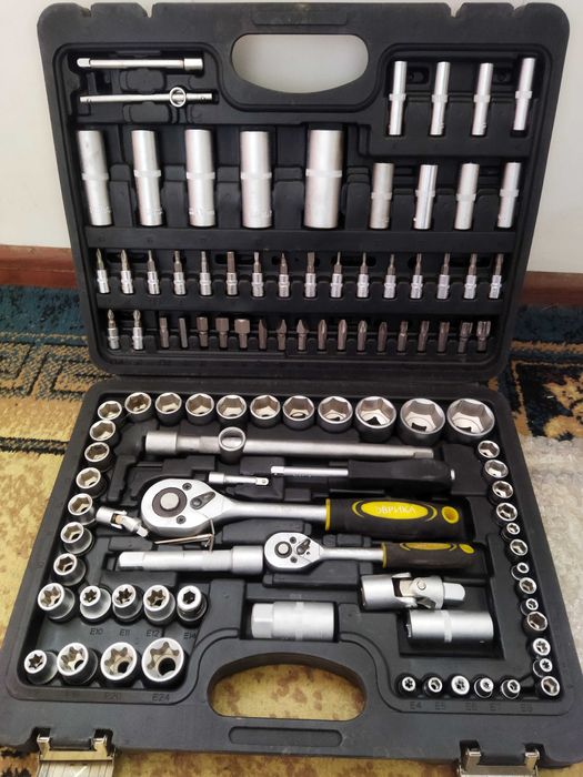 Набор инструментов, ключей.  108 предметов