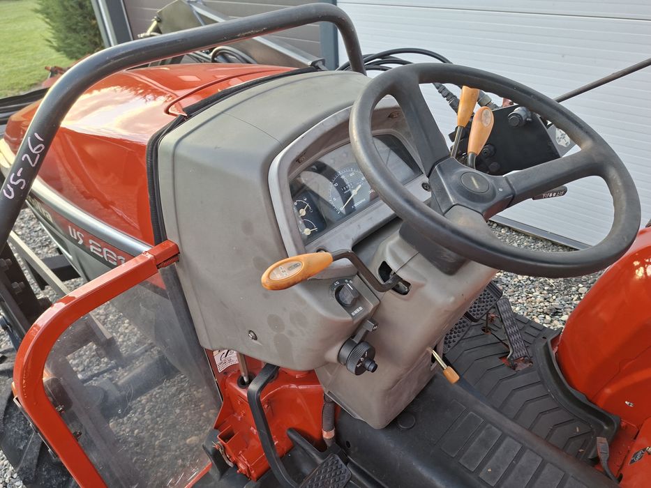 Tractor japonez kubota yanmar US27cp 4x4 Model 2009