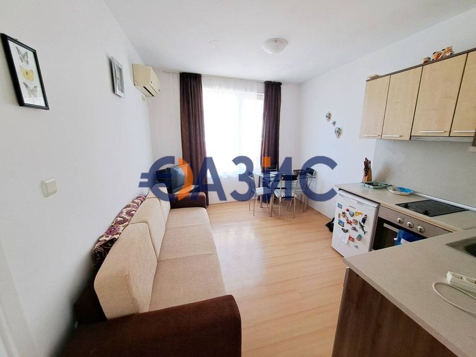 Продава се Тристаен апартамент в к.к. Слънчев бряг - 65 кв.м за 467 €/кв.м - Снимка #1