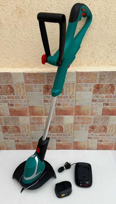 BOSCH ART 26-18 Li - Акумулаторен тример комплект!