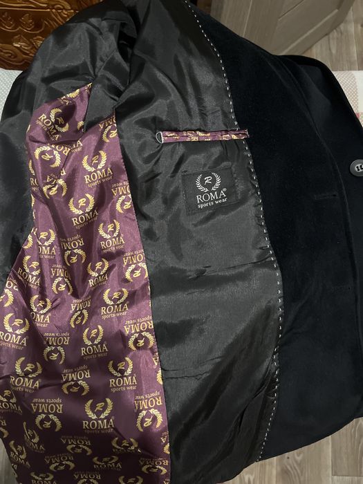 Темно синий пиджак