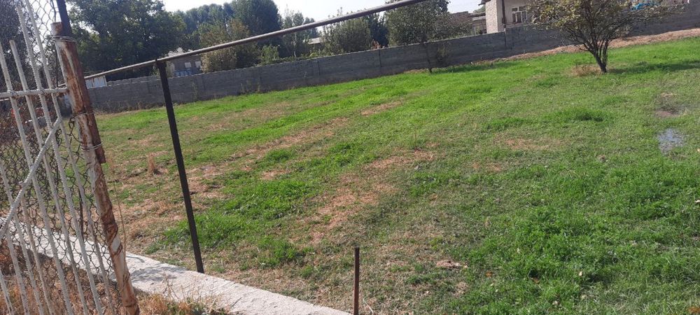 Yer sotiladi 5,4 sotuk keliwamiz. tel qiling yaxwi joyda.