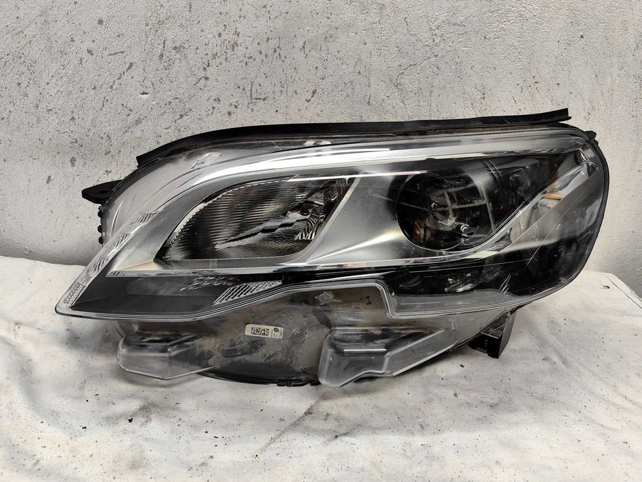 Оригинален фар Пежо Експерт  Peugeot Expert Xenon