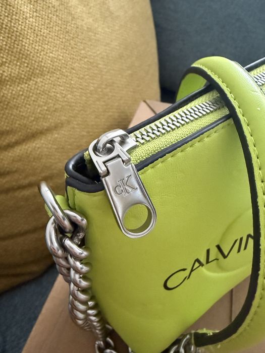 Нова кожена чанта Calvin Klein Jeans