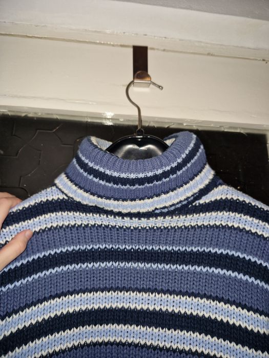 Pulover gros albastru în dungi