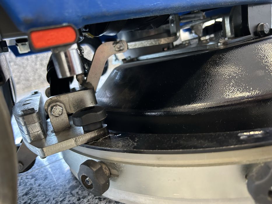 Еднодискова почистваща машина COLUMBUS