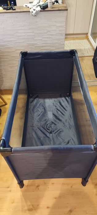 Продавам детска сгъваема кошара + мек сгъваем матрак