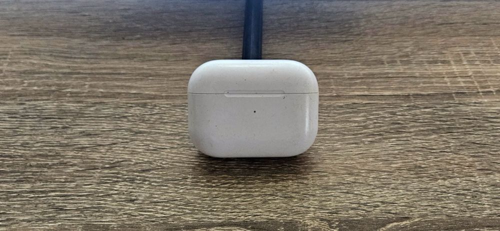 Apple Airpods pro 2 + Гумен калъф