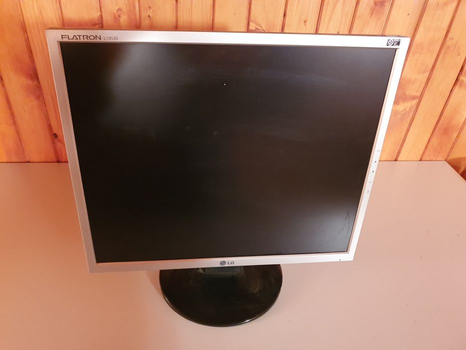 Монитор LG FLATRON L1953S
