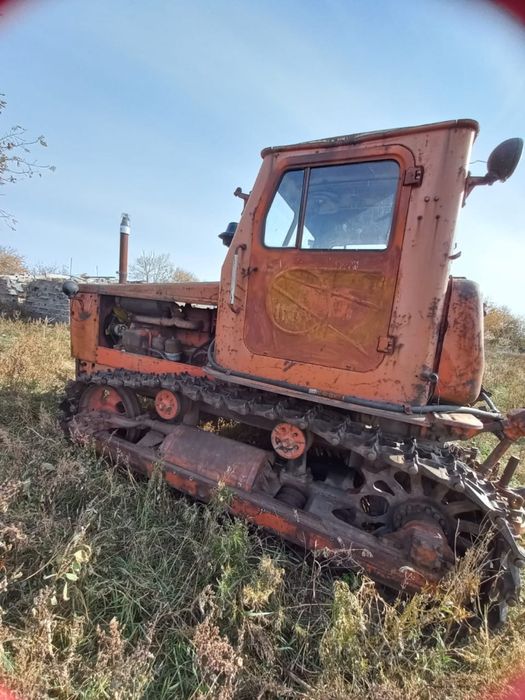 Трактор Т4 в районе