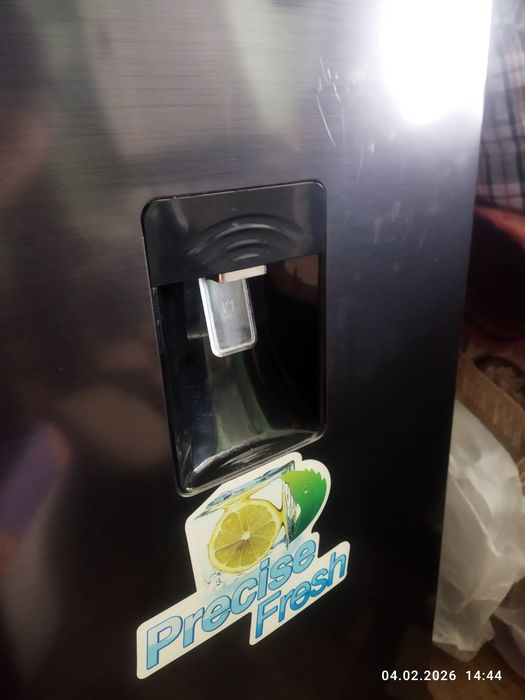 Продам  Холодильник буу